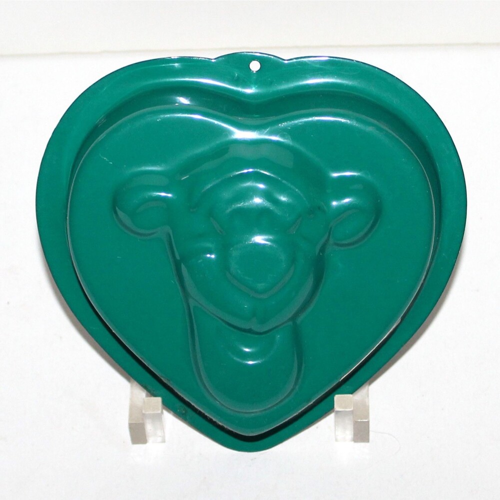 Disney Cake Pan Tigger Green Heart kitchen decor Baking Mold Winnie the Pooh
